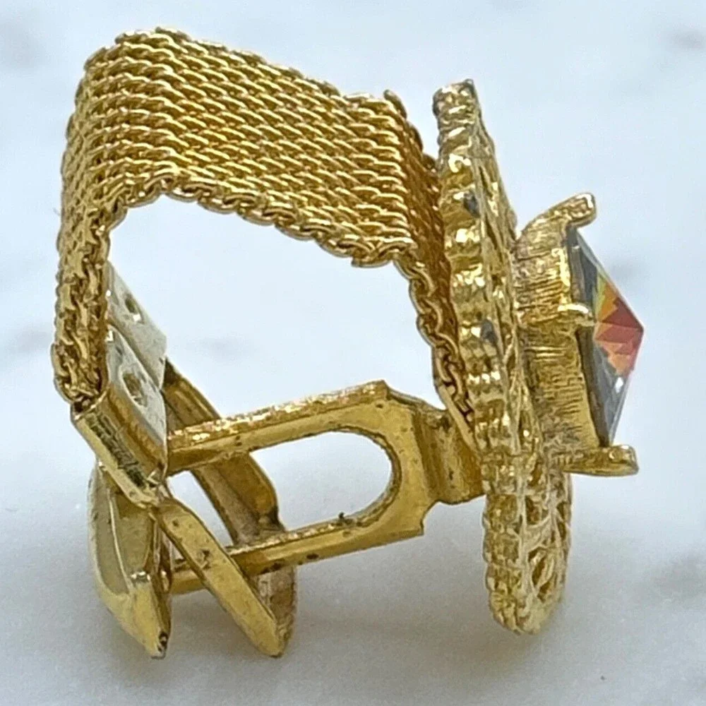 Vintage Round Prismatic Rivoli Gem Gold Tone Mesh Wrap Around Single Cufflink